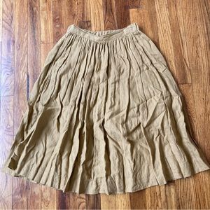 Not perfect linen 1950s city skirt in amber yellow.